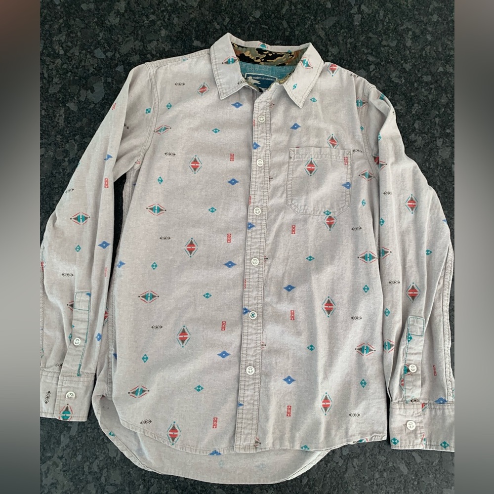 Modern Amusement Button Down sz S